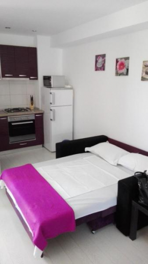 Отель Apartament Maria  Мамая